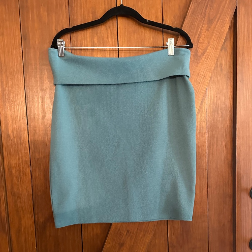 LuLaRoe size L teal skirt with foldable waist band